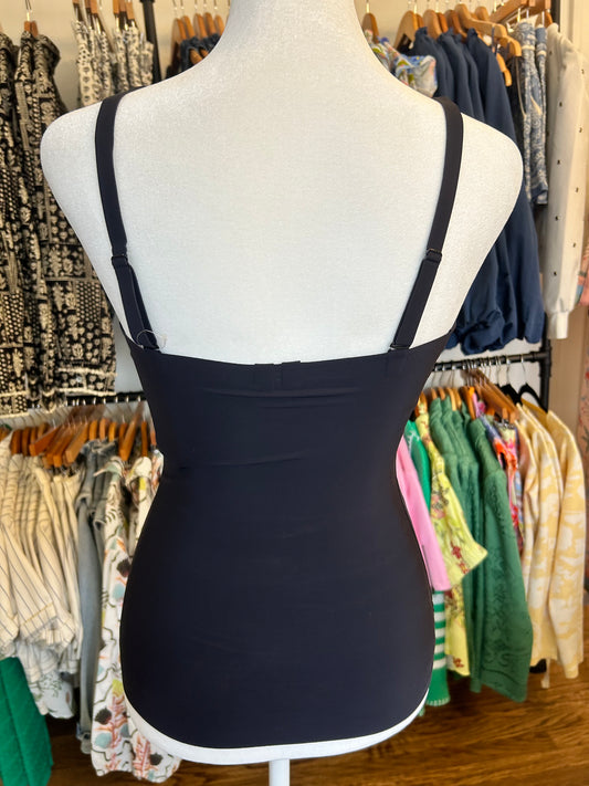 Zone Smoothing Cami in Black