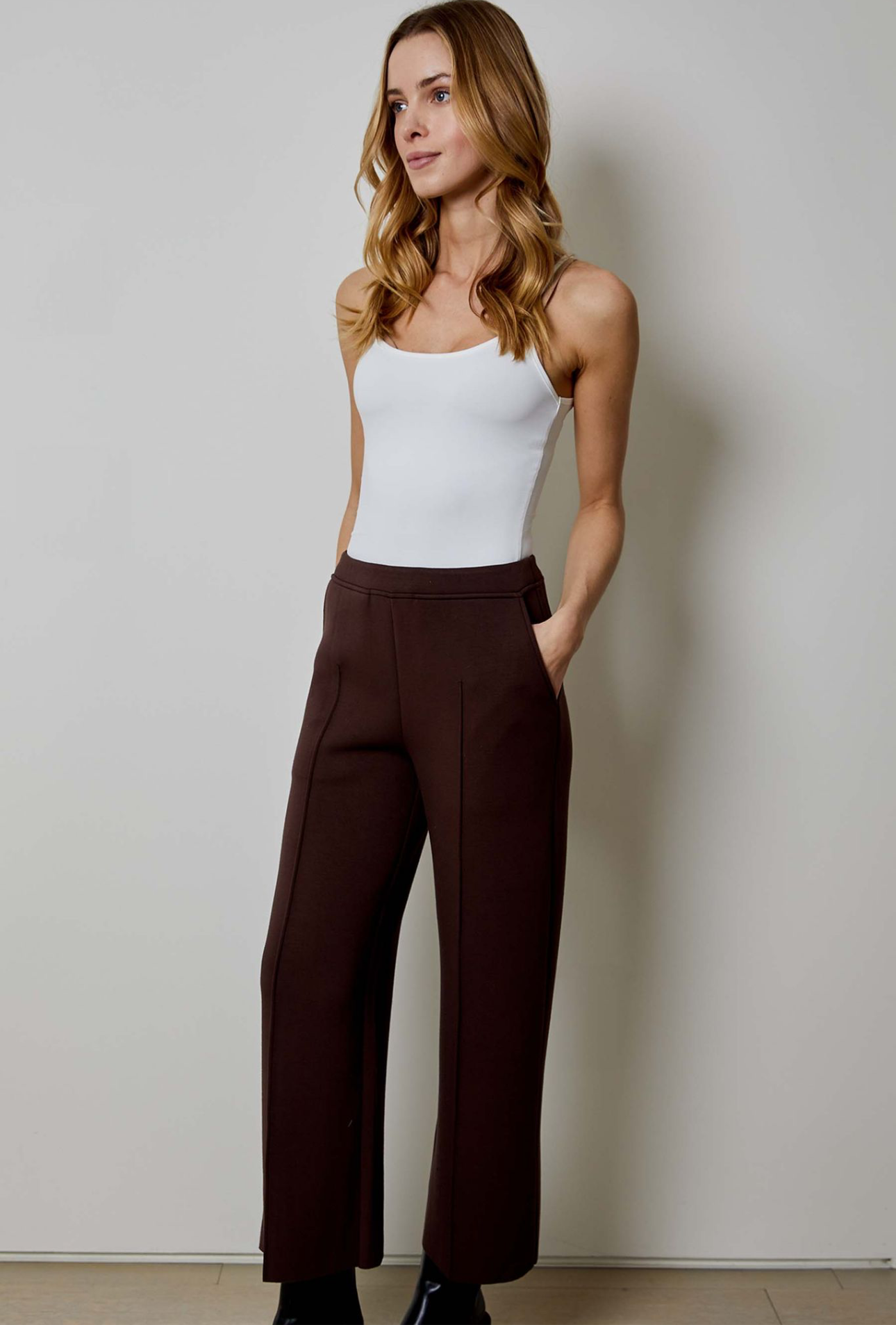 Cordelia Pant in Brown