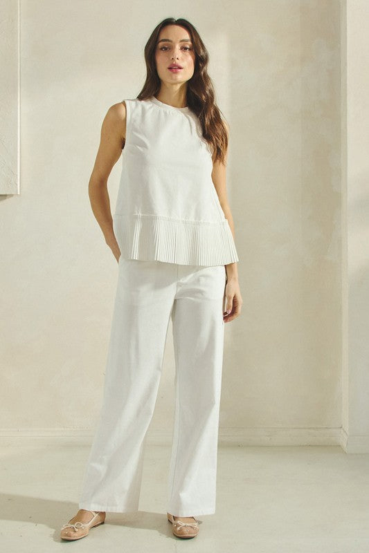 Bottom Pleats Linen Top in Ivory