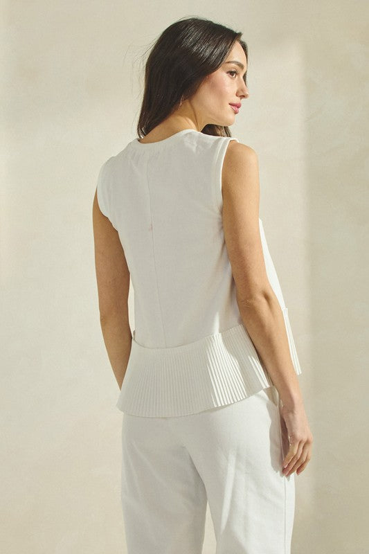 Bottom Pleats Linen Top in Ivory