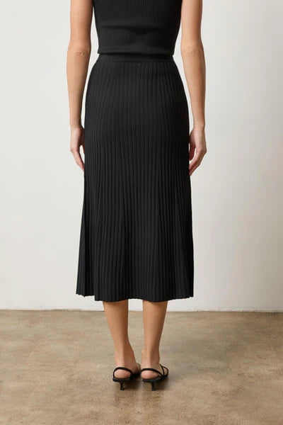Straight Rib Skirt in Black