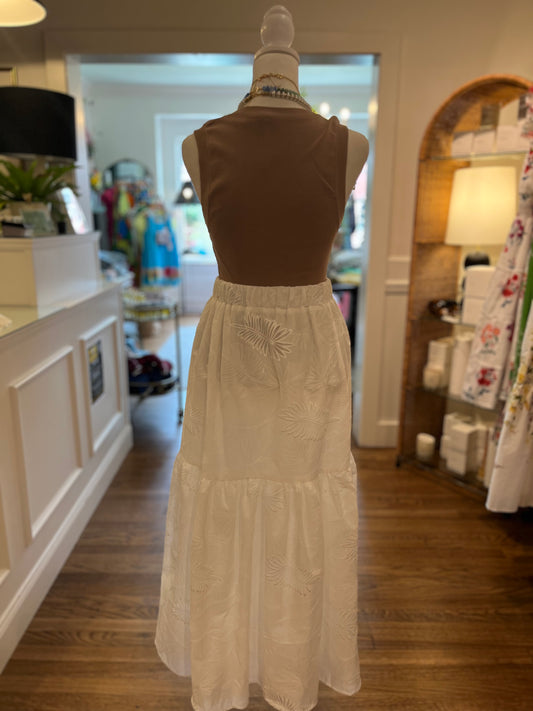 White Long Maxi Skirt W/Leaf Embroidery