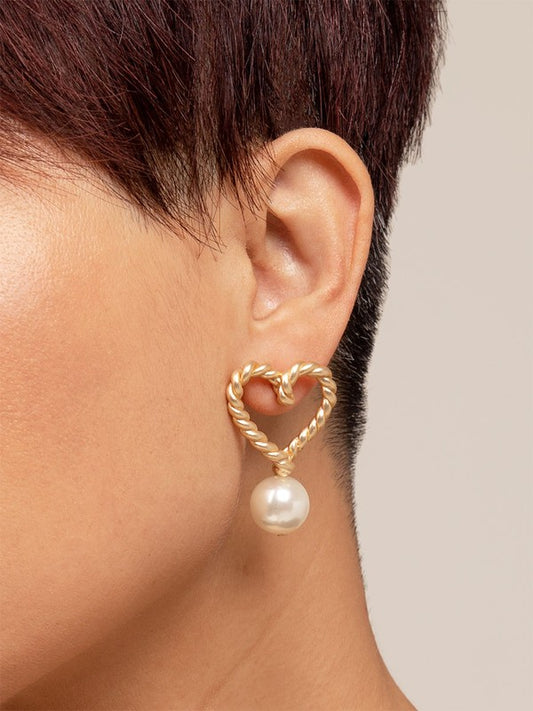 Pearl and Heart Matte Drop Earring
