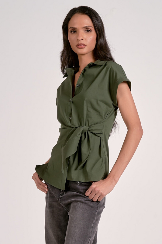 Short Sleeve Button Down Top in Pine