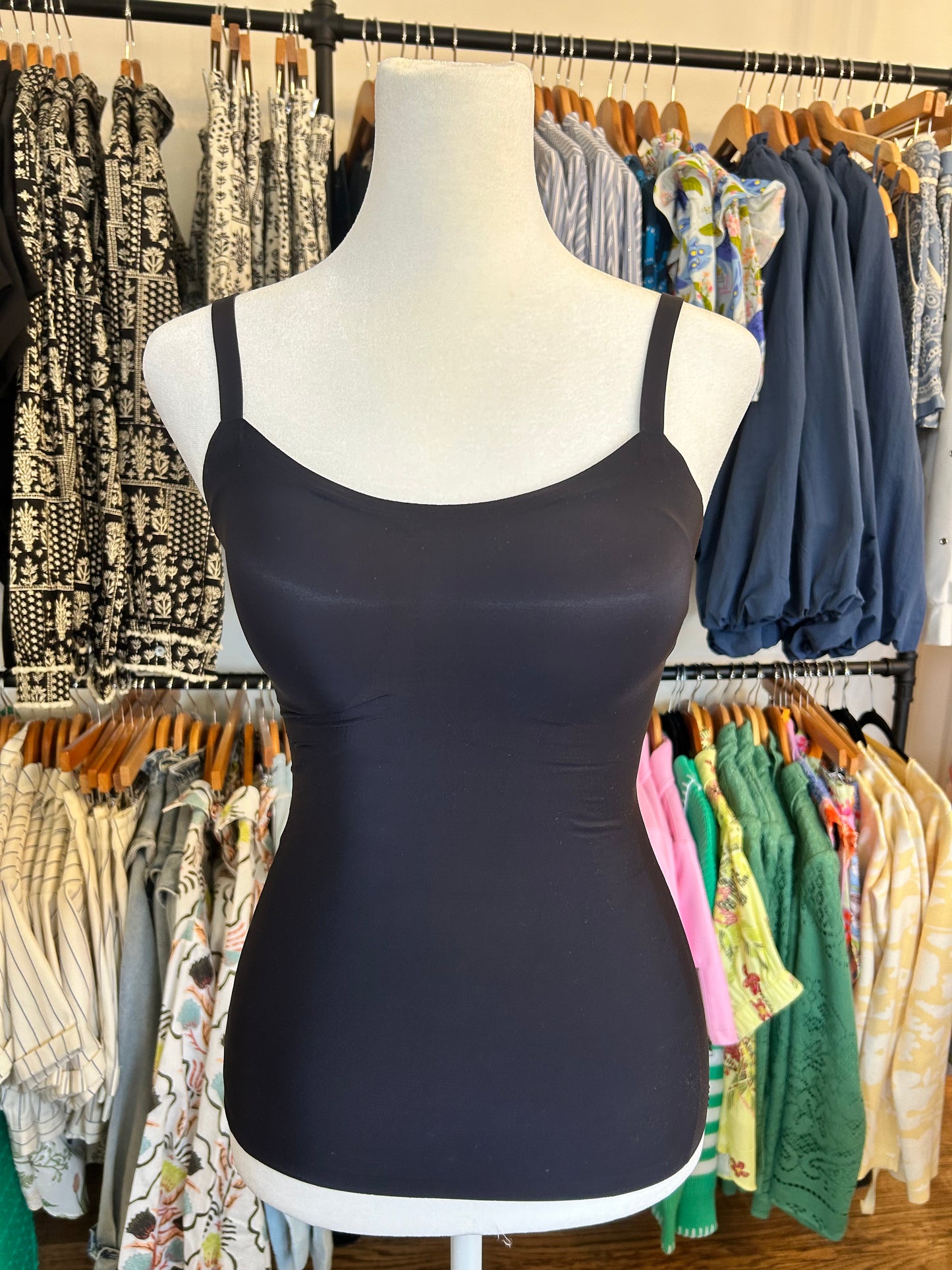 Zone Smoothing Cami in Black