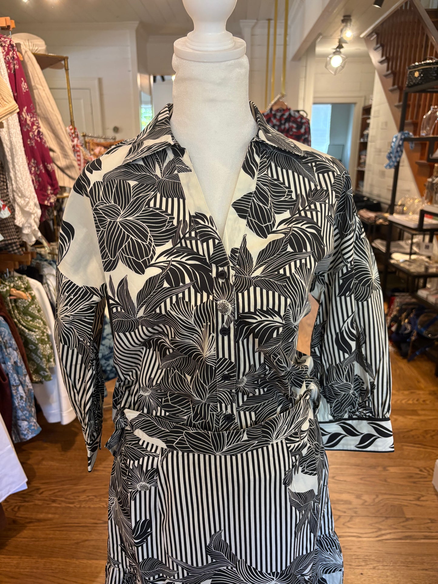 Elsa Top  in Noir Florals