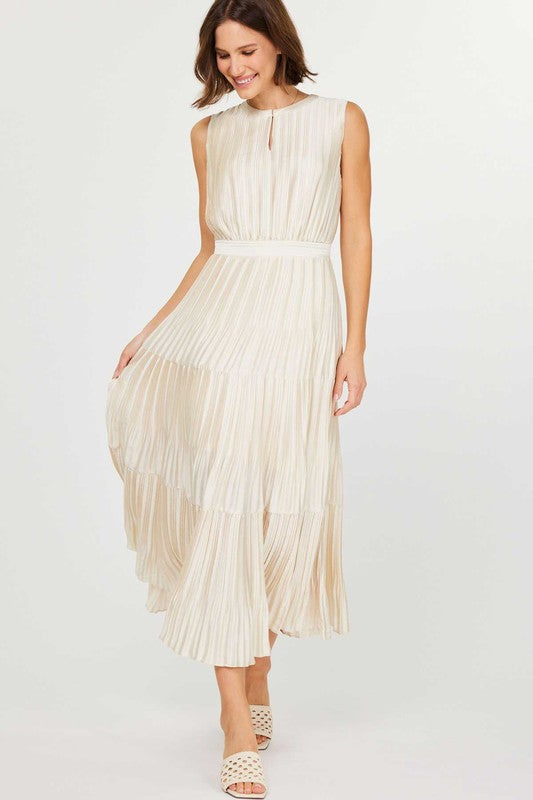 Long Dress W/Pleat Detail in Ecru
