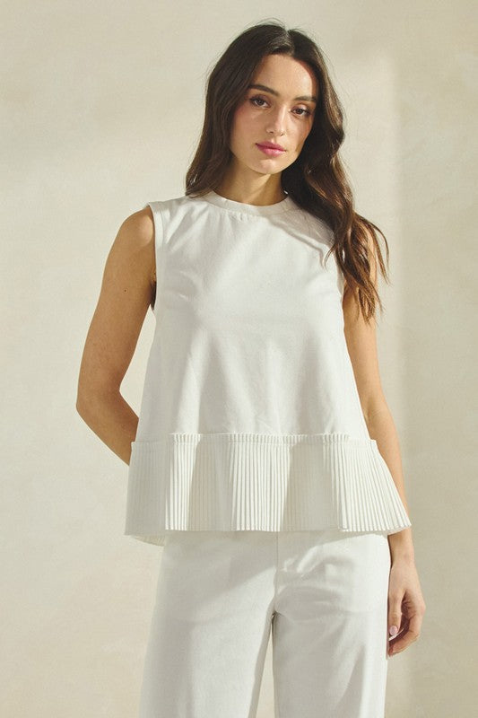 Bottom Pleats Linen Top in Ivory