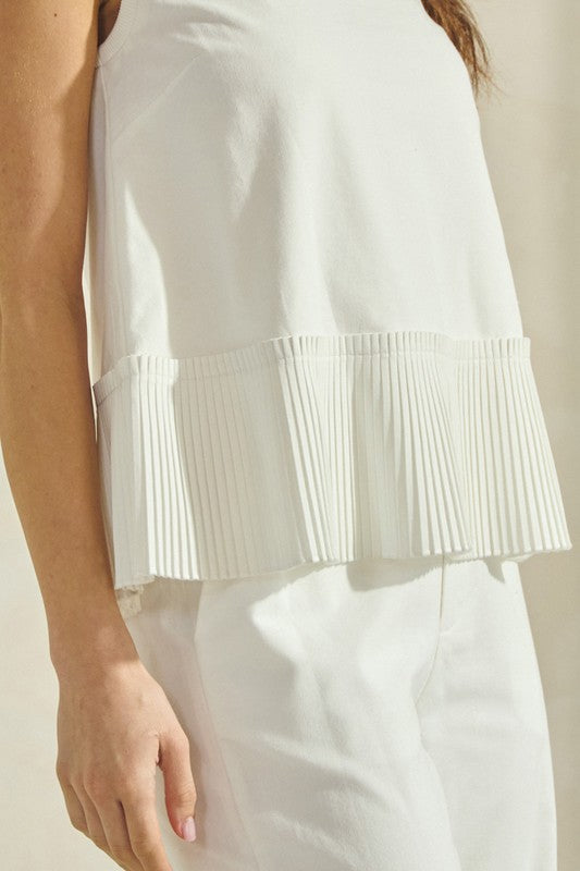 Bottom Pleats Linen Top in Ivory