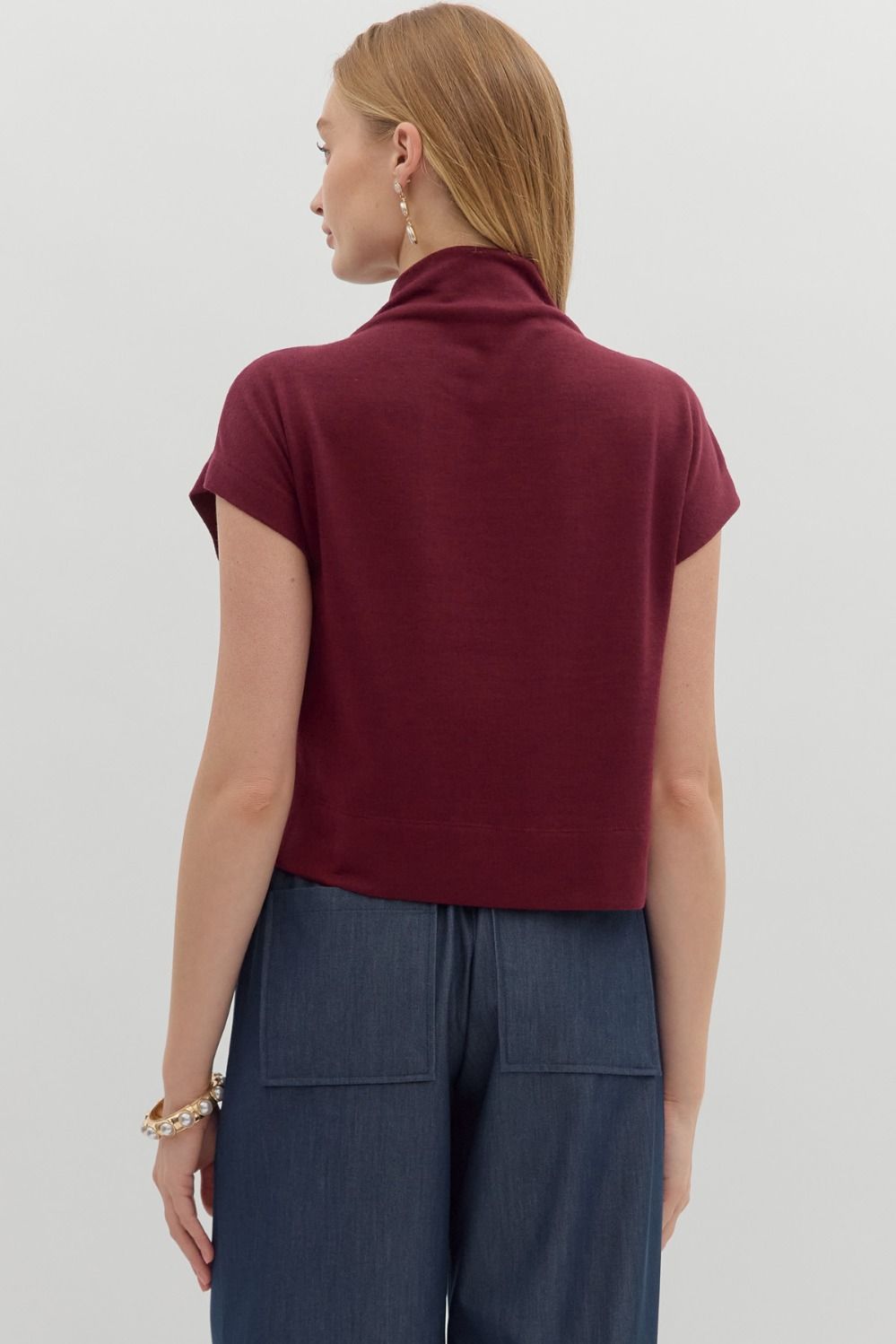 Solid Knit Mock Neck Pullover in Maroon