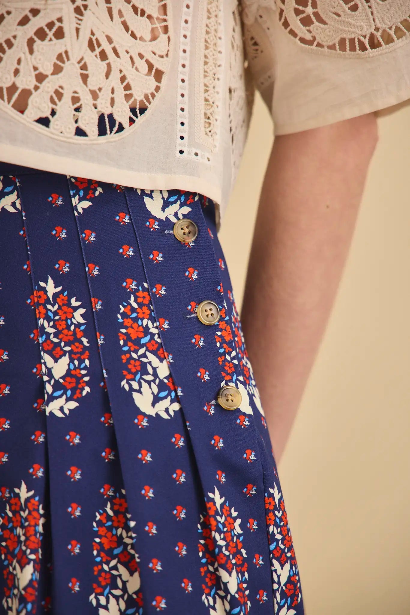 Willa Short in Fall Floral Navy