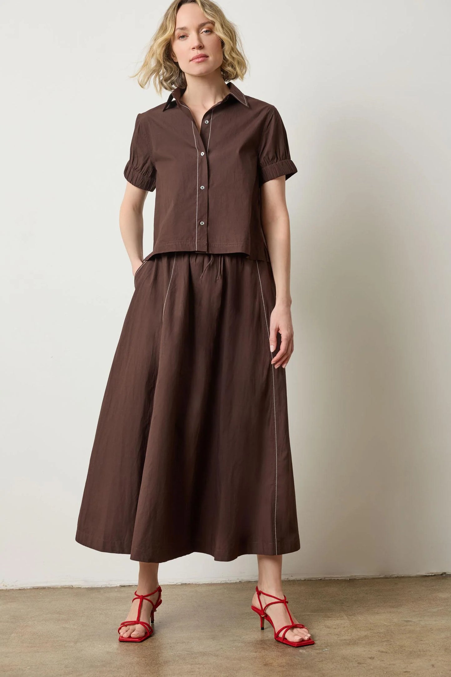 Elastic Cuff Button Down in Espresso